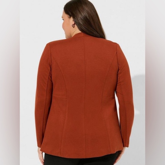 Torrid Lightweight Ponte Longline Blazer - New! - Size 26 (4) - Picture 2 of 5
